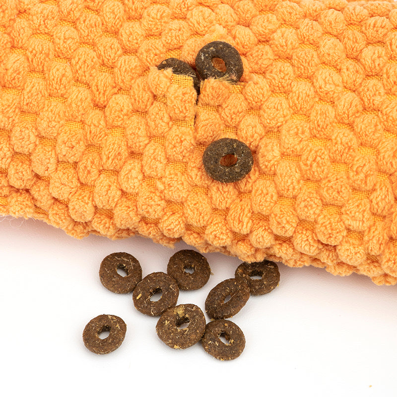 Snail Snuffle Toy – Squeaky Treat Dispensing Nosework Toy for Dogs